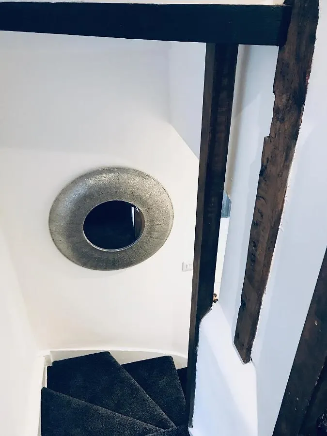 York City Unique Apartment - Coffee Yard